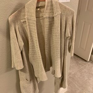 Forever21 oatmeal short sleeve cardigan sweater